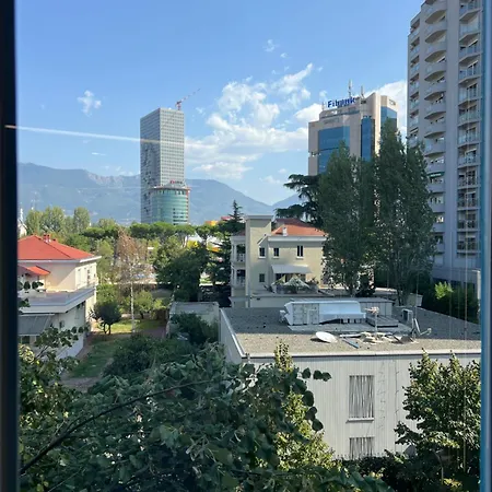 דירה The Loft - In The Centre Of Blloku *