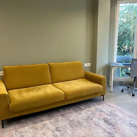 The Loft - In The Centre Of Blloku דירה *