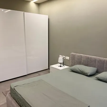 The Loft - In The Centre Of Blloku * تيرانا