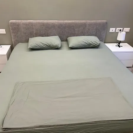 דירה The Loft - In The Centre Of Blloku *